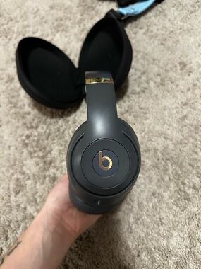 Beats by Dre Studio3 Over-Ear Headphones - Matte Gray with Gold Accent
